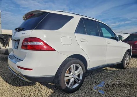 2015 Mercedes-Benz Ml 350 4Matic z USA, uszkodzony, nr VIN 4JGDA5HB3FA527918